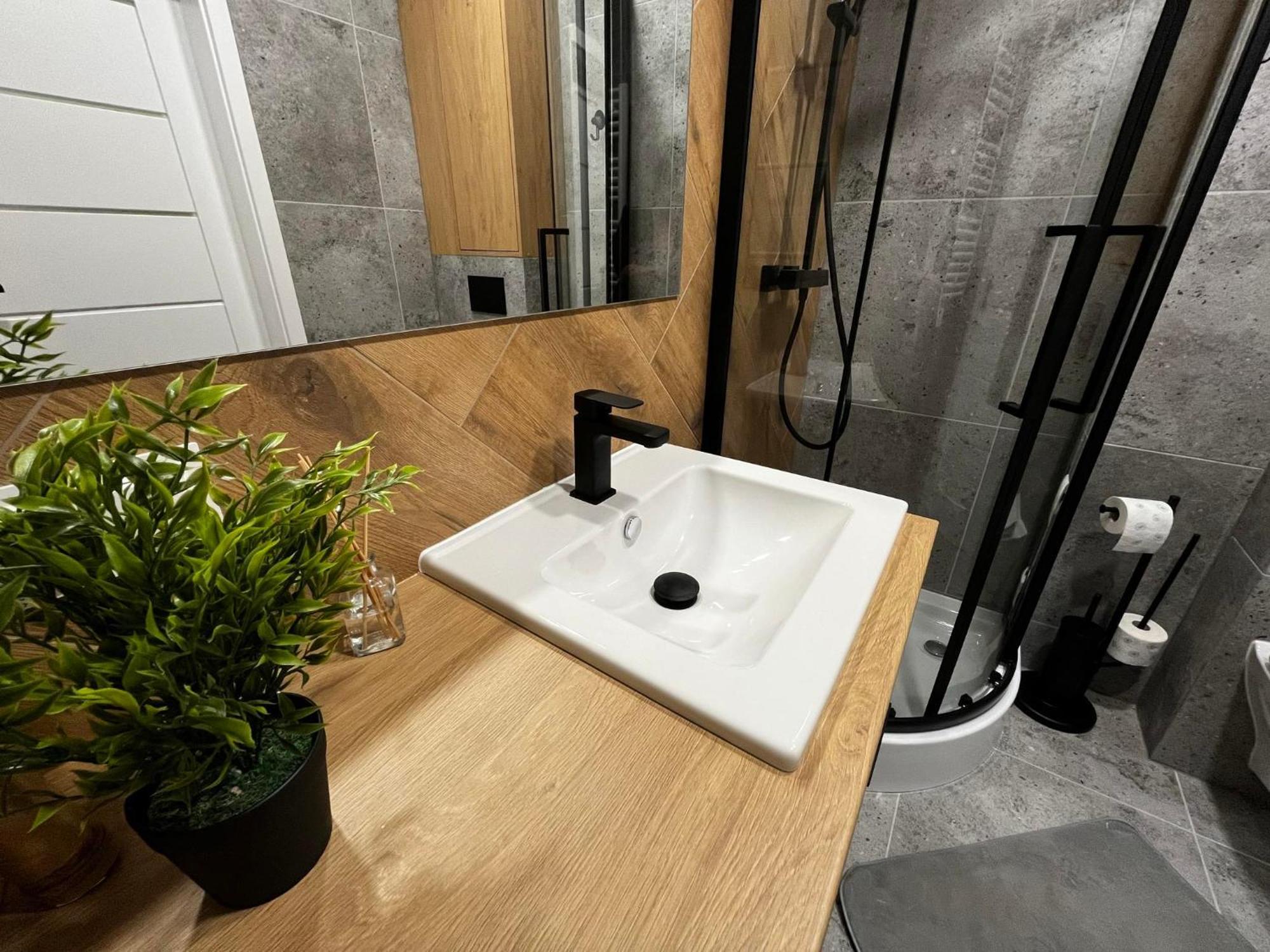 Golden Premium Apartment Slowackiego, Centrum, Parking Келце Екстериор снимка